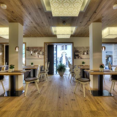 Posta Zirm Hotel Corvara In Badia Εξωτερικό φωτογραφία