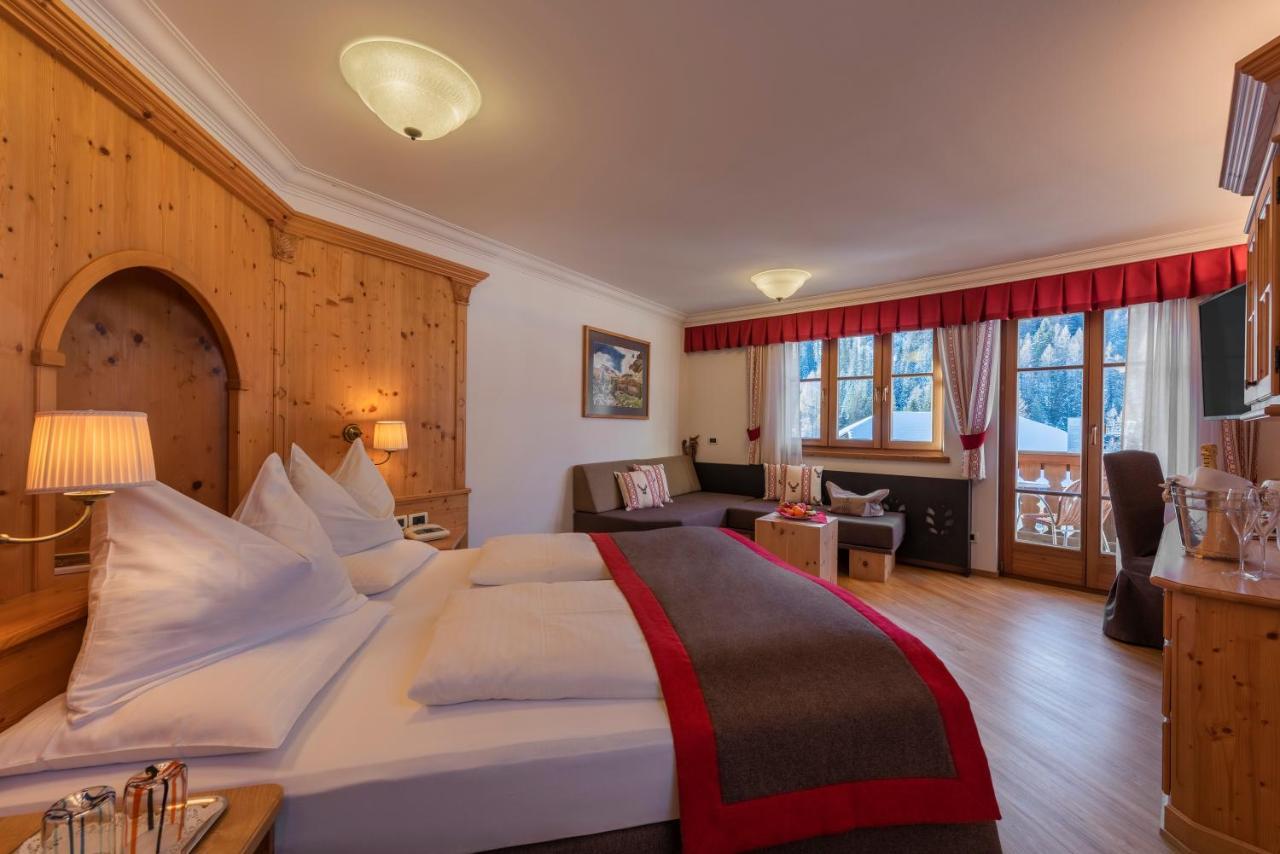 Posta Zirm Hotel Corvara In Badia Εξωτερικό φωτογραφία