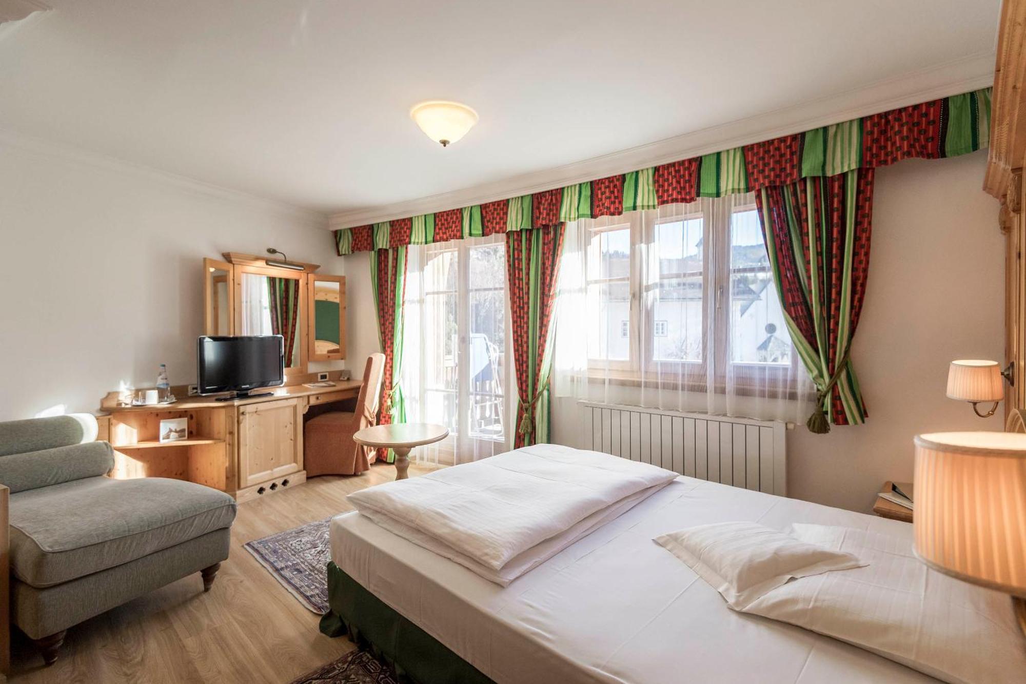 Posta Zirm Hotel Corvara In Badia Εξωτερικό φωτογραφία