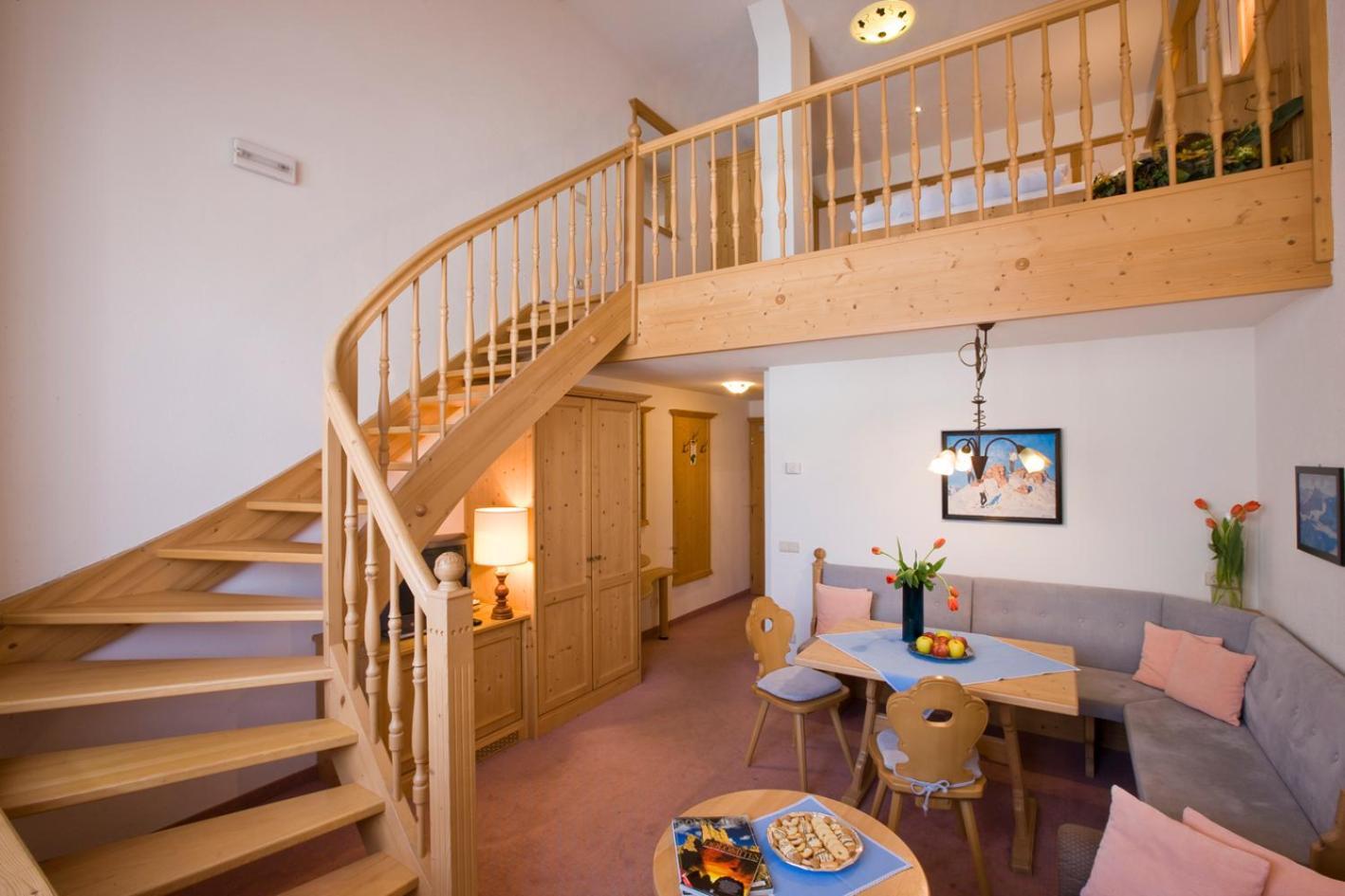 Posta Zirm Hotel Corvara In Badia Εξωτερικό φωτογραφία
